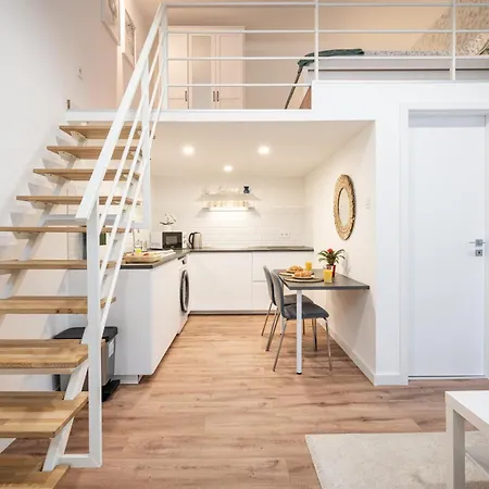West Nest Apartment