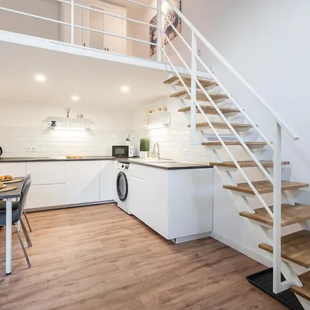 West Nest * Budapeşte