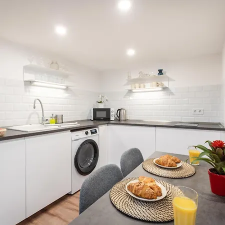 West Nest Apartment