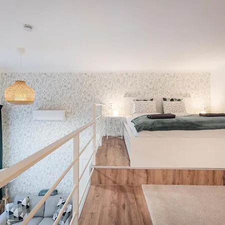 West Nest Apartment