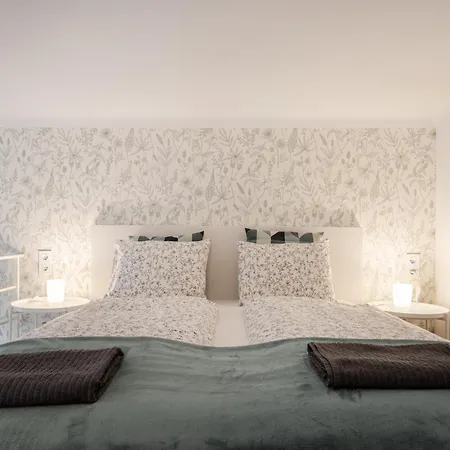 West Nest Apartamento Budapeste