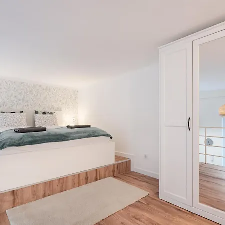 West Nest Apartment