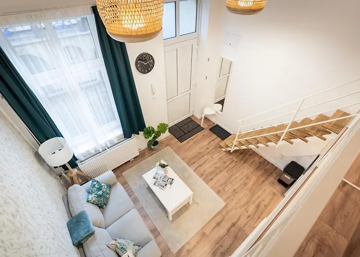 Apartament West Nest *