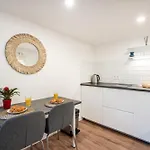 Apartament West Nest *